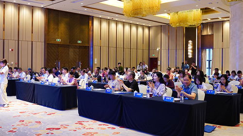 中老年文化艺术的崭新舞台 中国群众文化学会中老年文化艺术交流委员会成立大会在合肥隆重召开